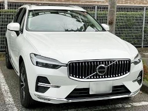 2023年式ボルボXC 60アルティメットB5 AWD